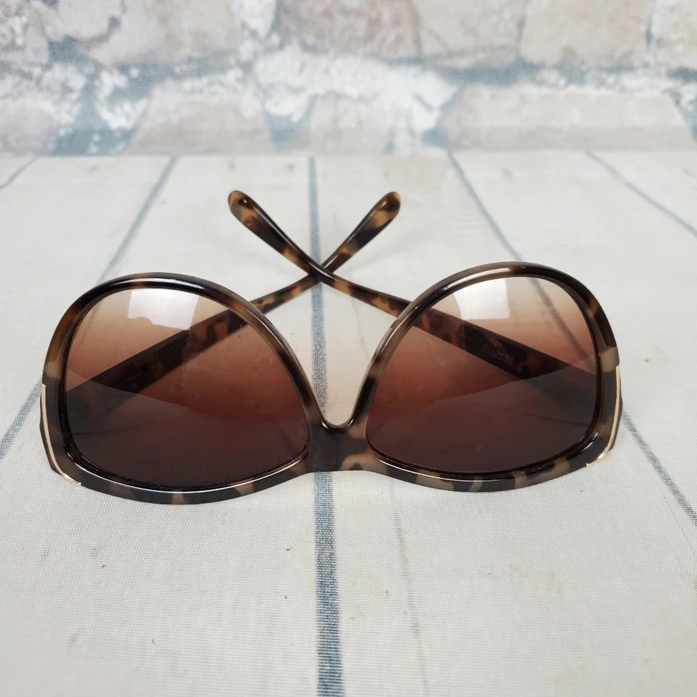 Kenneth Cole Reaction Brown Tortoise Shell Sunglasses - Picture 10 of 14